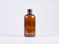 Preview: Braunglasflasche 500ml, mit Schraubverschluss schwarz/weiss