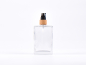 Preview: Klarglasflasche Miro 100ml - Lotionspumpe Bambus