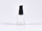 Preview: Glasflasche "Raoul" 30ml, mit Lotionspumpe Kunststoff