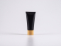 Preview: Kosmetiktube 60ml, schwarz-matt, mit Schraubverschluss Bambus