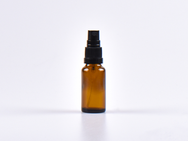 braunglasflasche-20ml-spray-ov-weiss-schwarz
