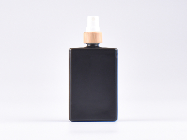 Schwarzglasflasche Miro 100ml - Zerstäuber Bambus