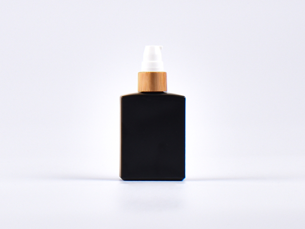 Schwarzglasflasche Miro 100ml - Lotionspumpe Bambus