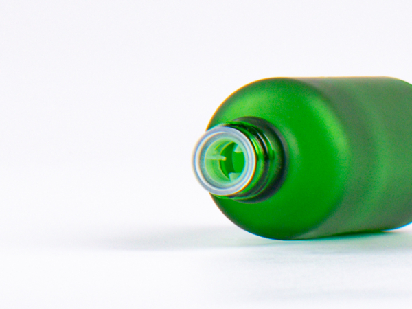 Grünglasflasche 10ml, mit Schraubverschluss & Giessring
