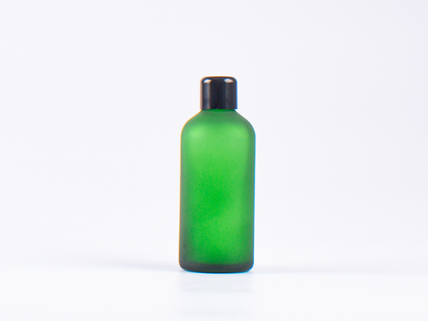 glasflasche-aludeckel-kosmetik-schwarz