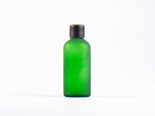 glasflasche-aludeckel-kosmetik-schwarz