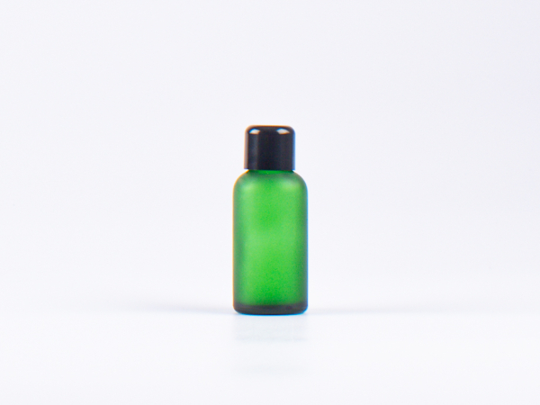 glasflasche-aludeckel-kosmetik-schwarz