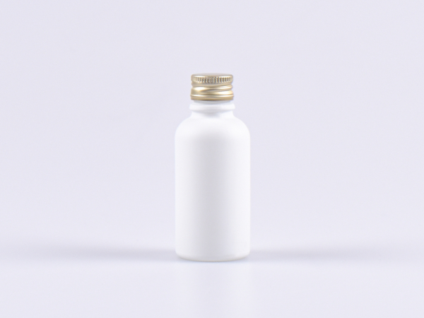 glasflasche-weiss-matt-aluminium-deckel-gold-silber