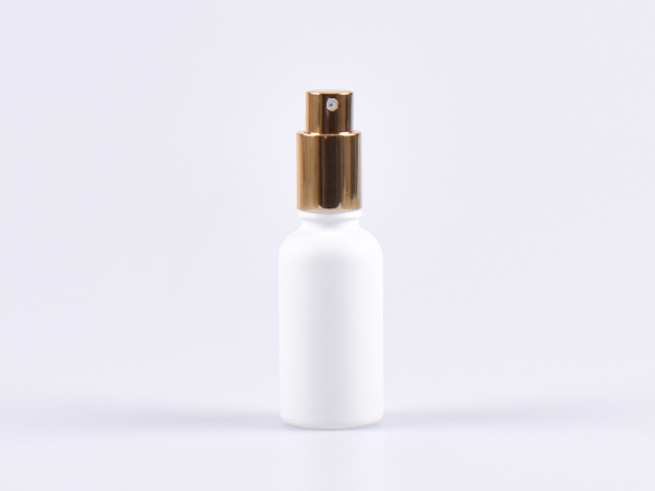 glas-flasche-weiss-matt-silber-spray
