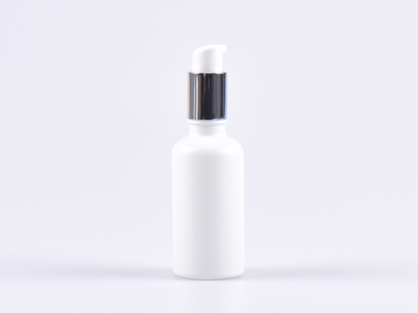 30ml-kosmetikflasche-glas-weiss-gelpumpe