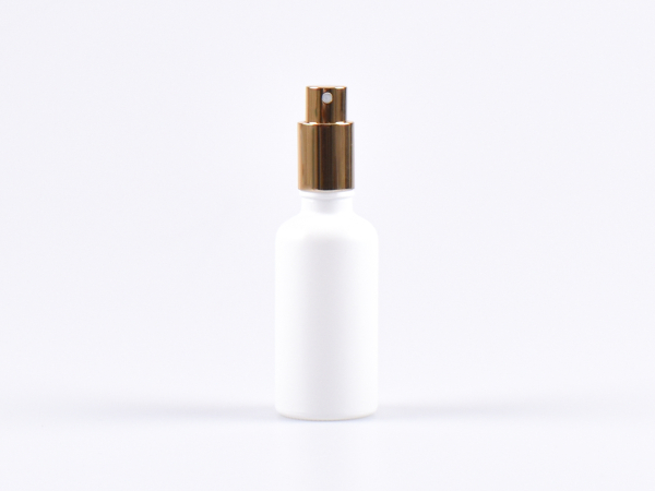 glas-flasche-weiss-matt-silber-spray