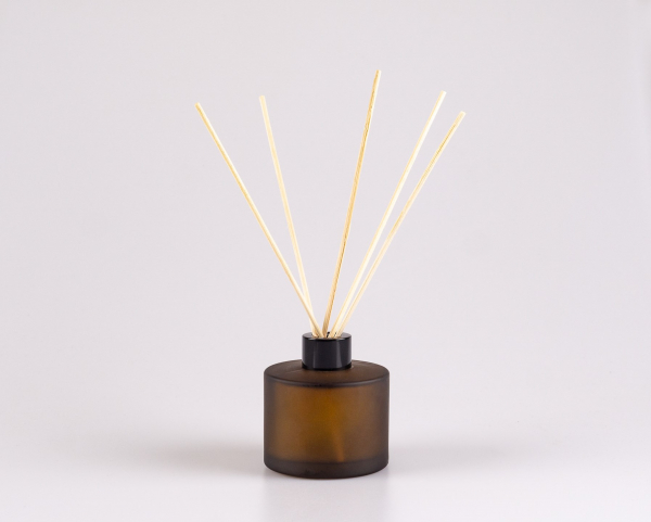 Duftflasche, "Lilly", Braunglas, 180ml, mit Duftstäbchen