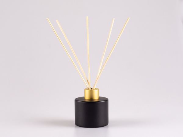 Duftflasche "Lilly", Schwarzglas, 130ml, mit Duftstäbchen