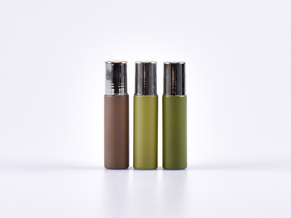 Roll-On-Flasche "Emma" 10ml, pastell green mit Deckel gold/silber