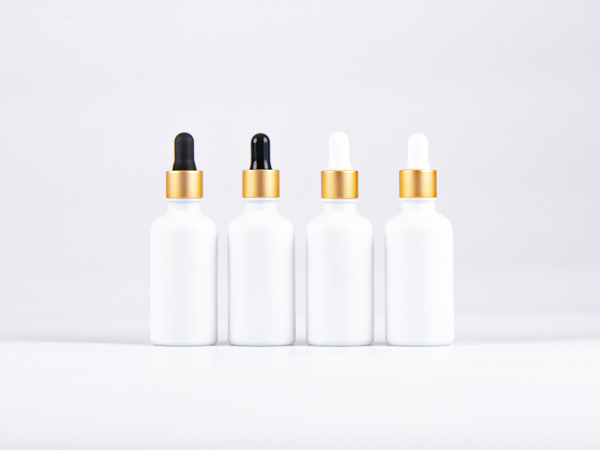 Weissglasflasche 30ml, mit Pipette gold