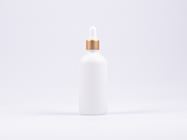 Weissglasflasche 100ml, mit Pipette gold
