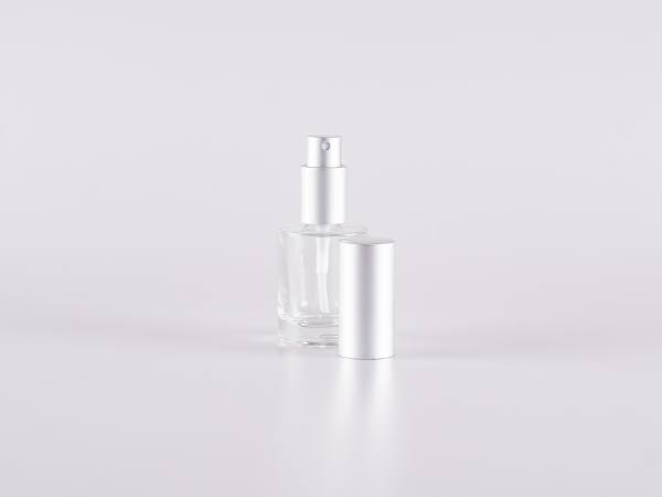 flakon-parfum-flasche-glas-gold