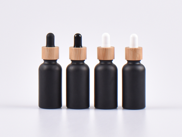 Schwarzglasflasche 50ml, mit Pipette Bambus