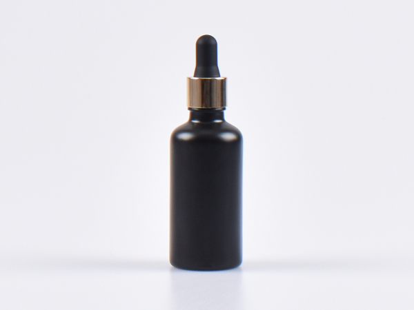 Schwarzglasflasche 50ml, mit Pipette gold