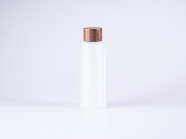 glasflasche-kosmetik-gourmet-oelflasche-holzdeckel