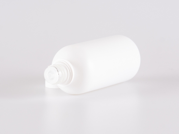 glasflasche-weiss-tropfeinsatz-oele