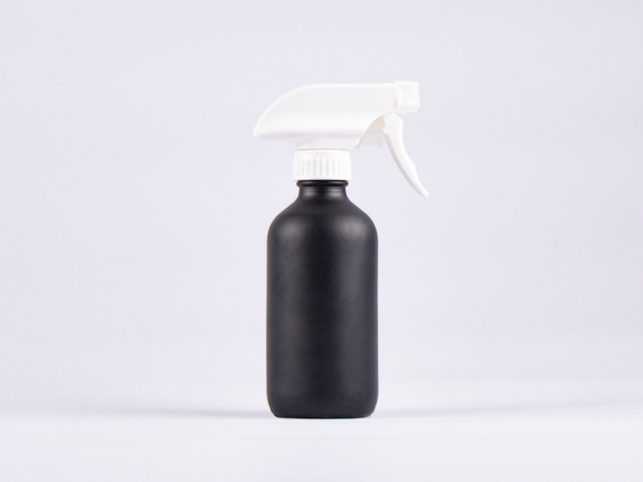 Schwarzglasflasche 250ml, mit Triggerspray