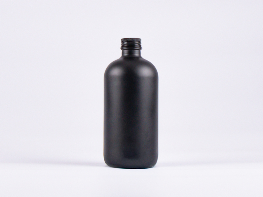 Schwarzglasflasche 500ml, mit Schraubverschluss Aluminium