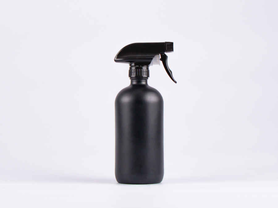 Schwarzglasflasche 500ml, mit Triggerspray