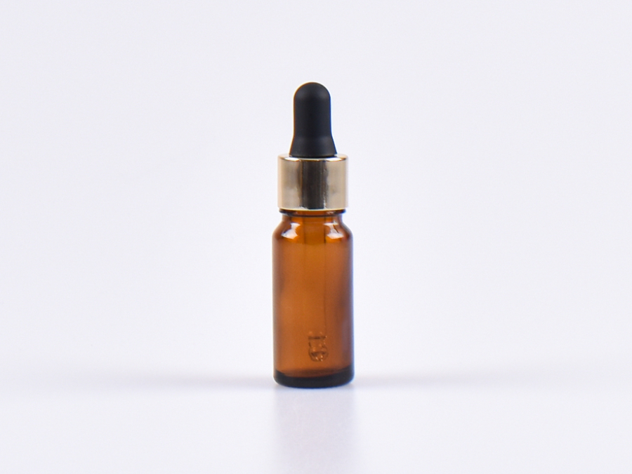Braunglasflasche 10ml, mit Pipette gold