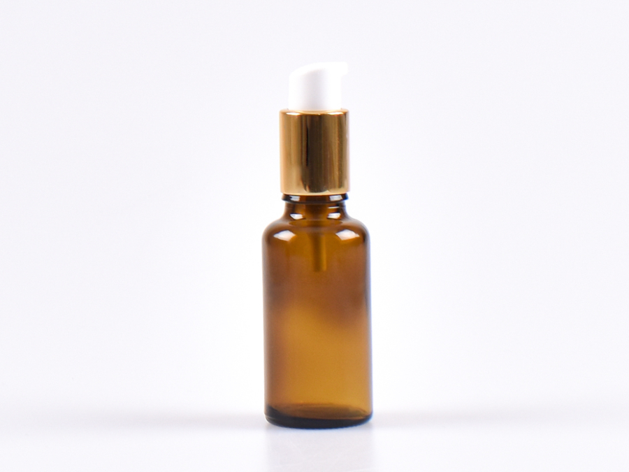 lotionsflasche-braunglas-pumpe-gold-30ml