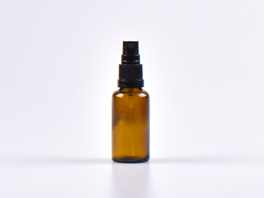 braunglasflasche-30ml-spray-weiss-schwarz