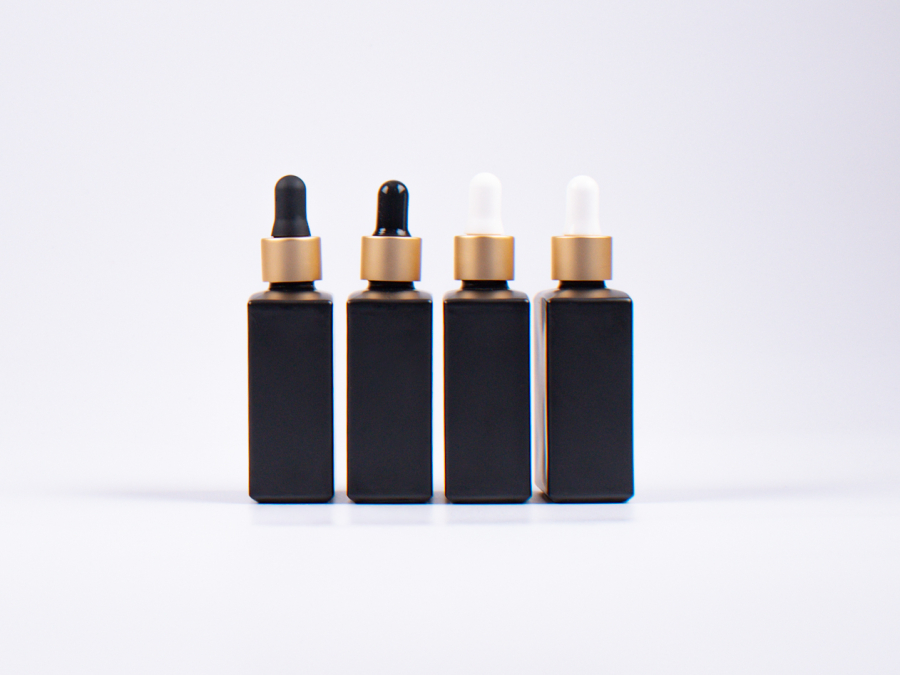 Schwarzglasflasche Miro 50ml - Pipette gold