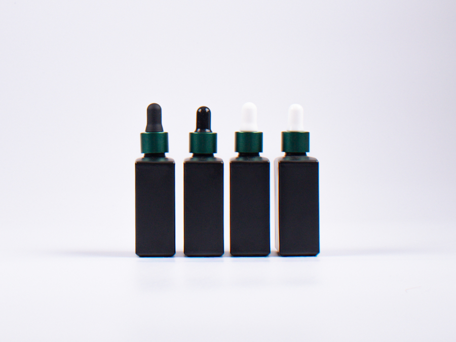 Schwarzglasflasche Miro 50ml - Pipette grün-matt