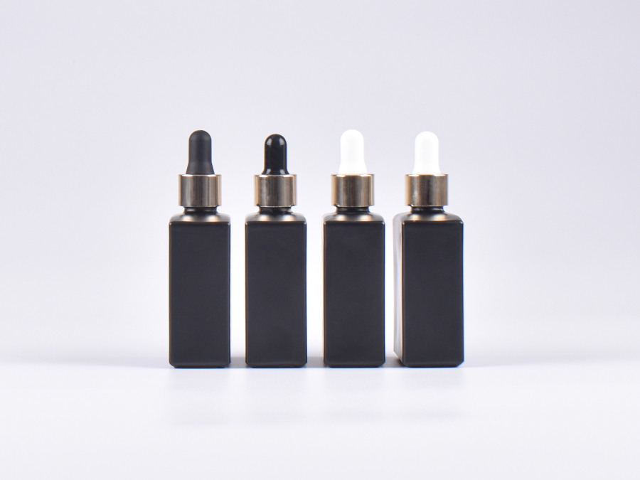 Schwarzglasflasche Miro 50ml - Pipette gold