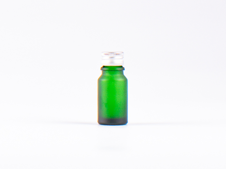 schwarz-matt-trendy-glasflasche-aludeckel