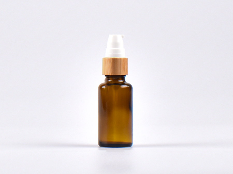 Braunglasflasche 30ml, mit Lotionspumpe Bambus