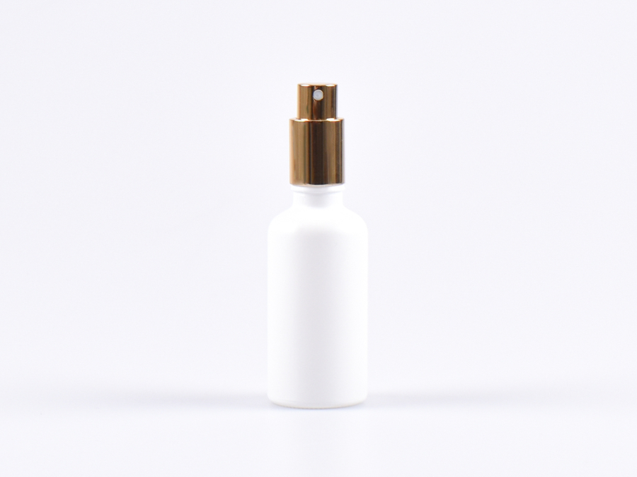 glas-flasche-weiss-matt-silber-spray