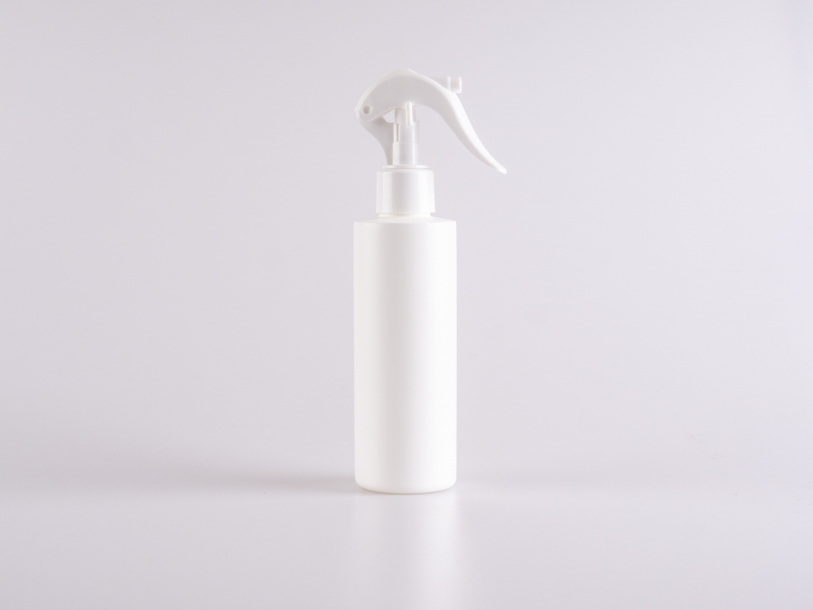 Flasche "Tara" 200ml, matt-weiss, mit Triggerpumpe