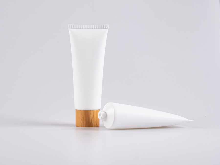Kosmetiktube 100ml, weiss-matt, mit Schraubverschluss Bambus