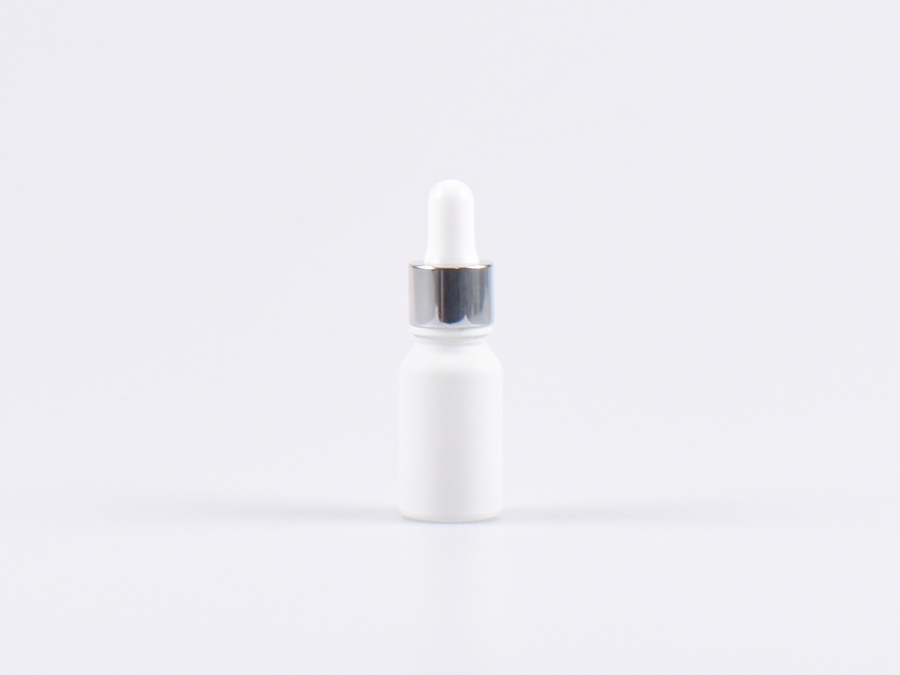 weissglasflasche-matt-10ml-pipette-silber