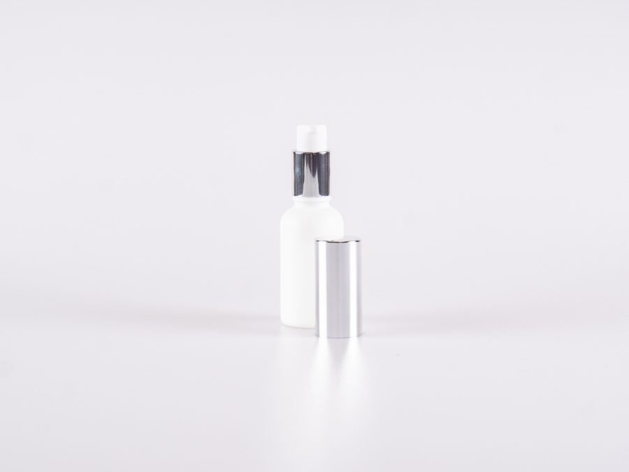 pumpflasche-spender-alu-silber-weiss