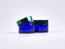 blauglas-salbendose-30g-silberdeckel