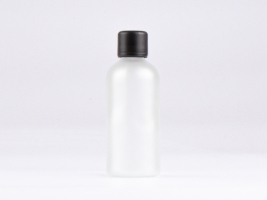 glasflasche-aludeckel-kosmetik-schwarz