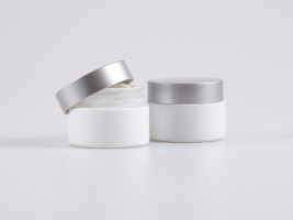 Weissglasdose, 30ml, mit Deckel silber