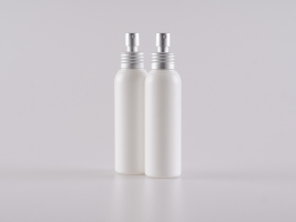 Flasche "Tara" 100ml, matt-weiss, Zerstäuber Aluminium